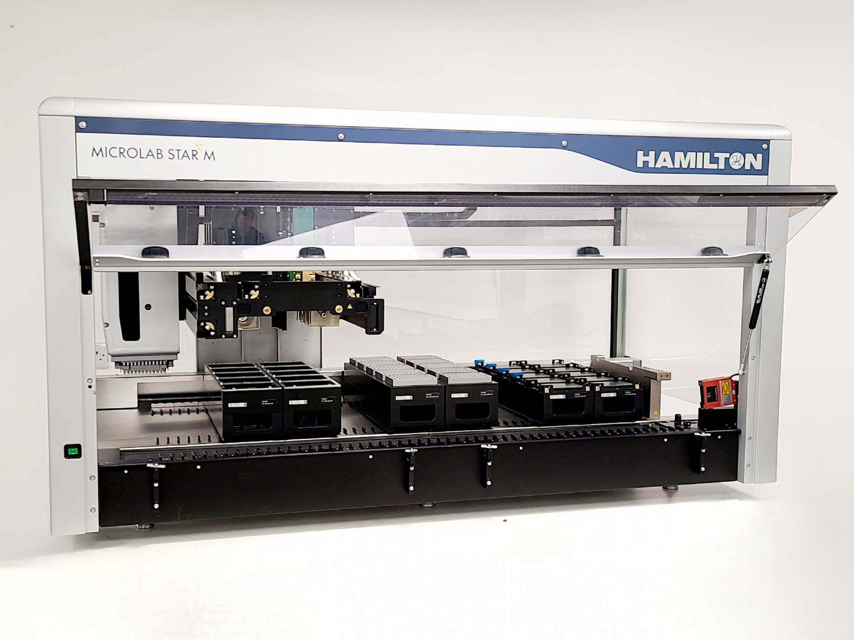 Image of Hamilton Microlab Star M Liquid Handler System 2020 SPAN-8 CO-RE 96 Lab