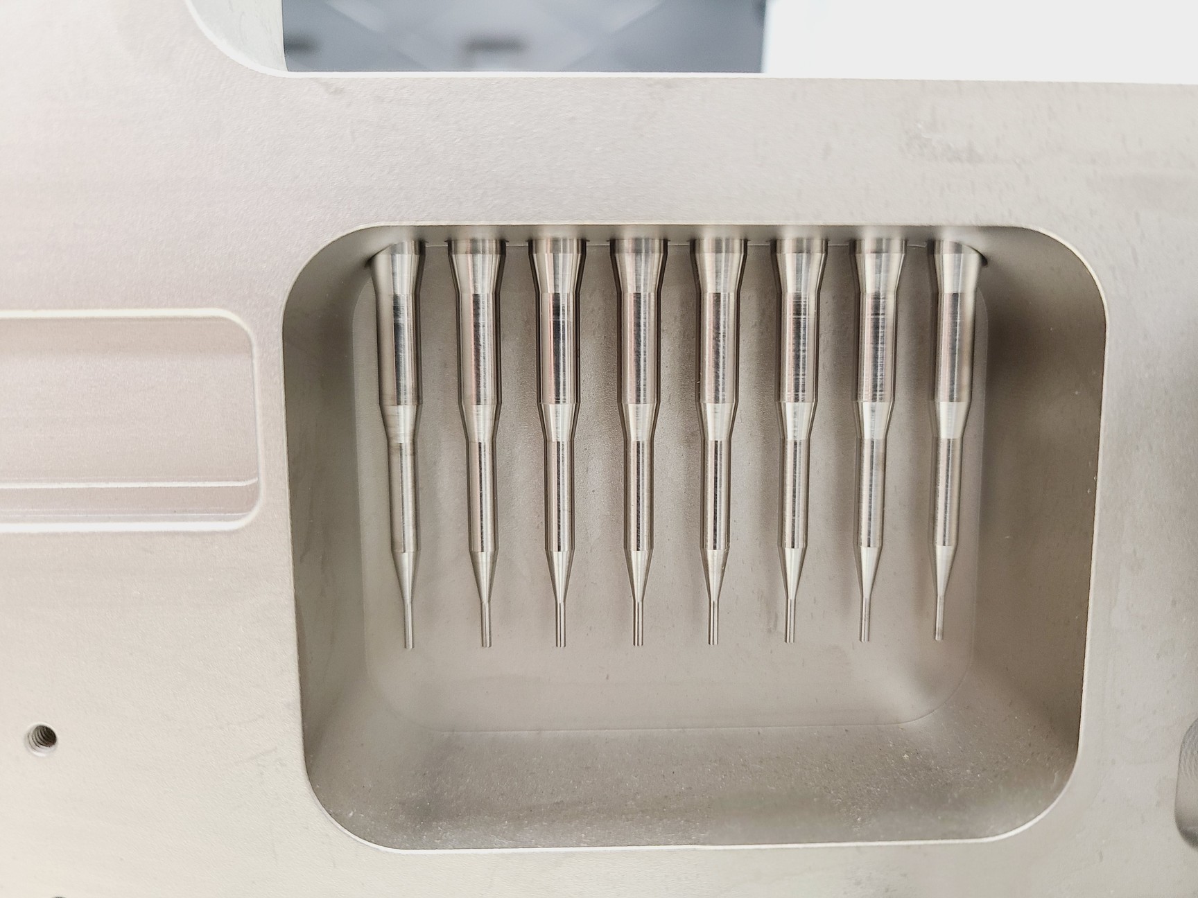 Image of Hamilton Microlab Star M Liquid Handler System 2020 SPAN-8 CO-RE 96 Lab