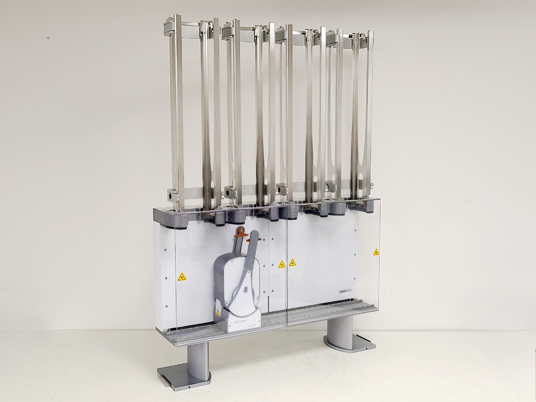 Image of Agilent Bravo Liquid Handling System w/ BenchCel 4R, Labware Minihub and More