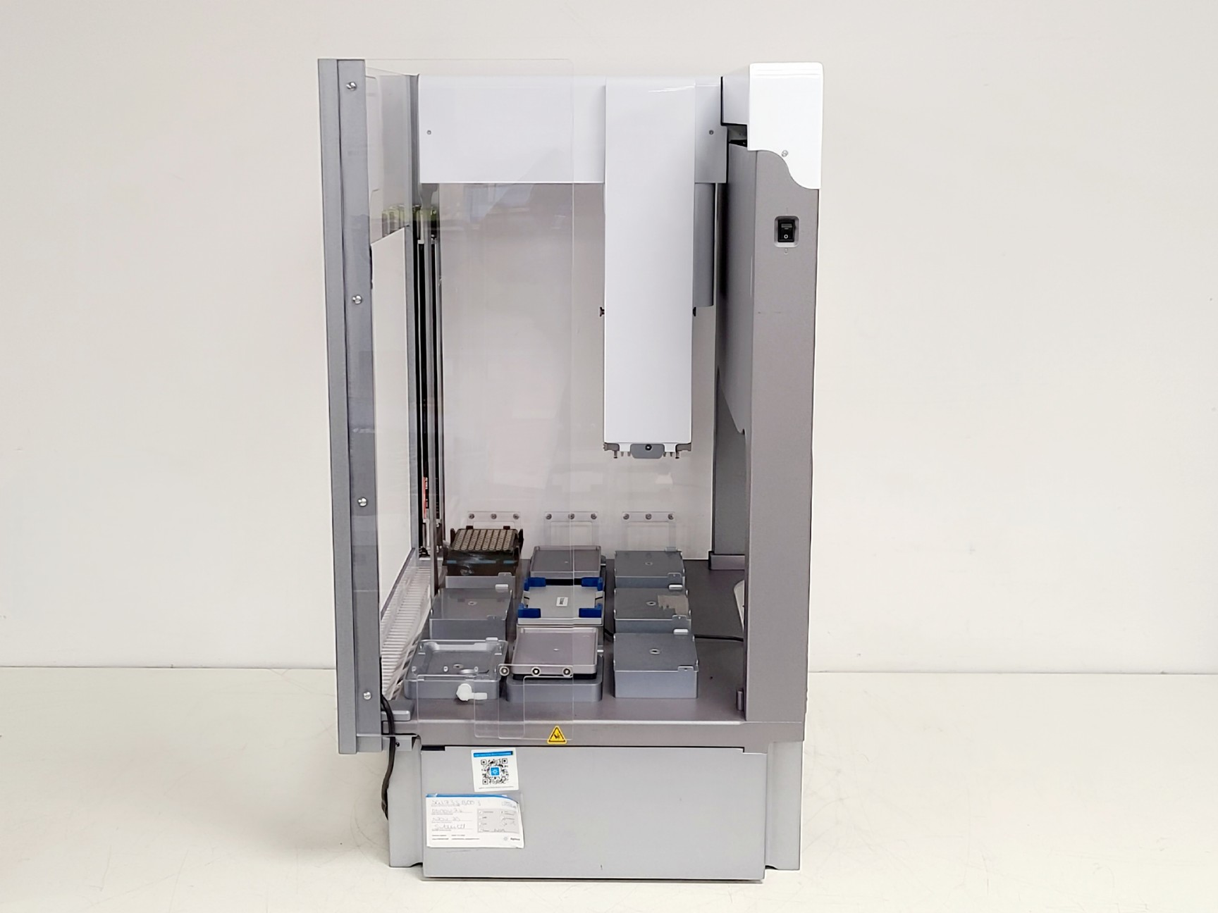 Image of Agilent Bravo Liquid Handling System w/ BenchCel 4R, Labware Minihub and More