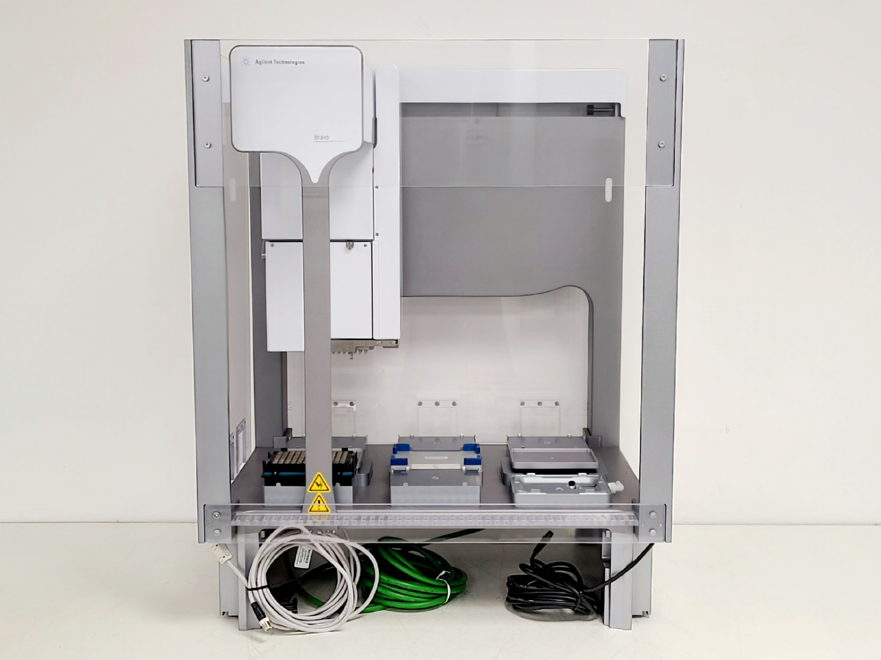 Image of Agilent Bravo Liquid Handling System w/ BenchCel 4R, Labware Minihub and More