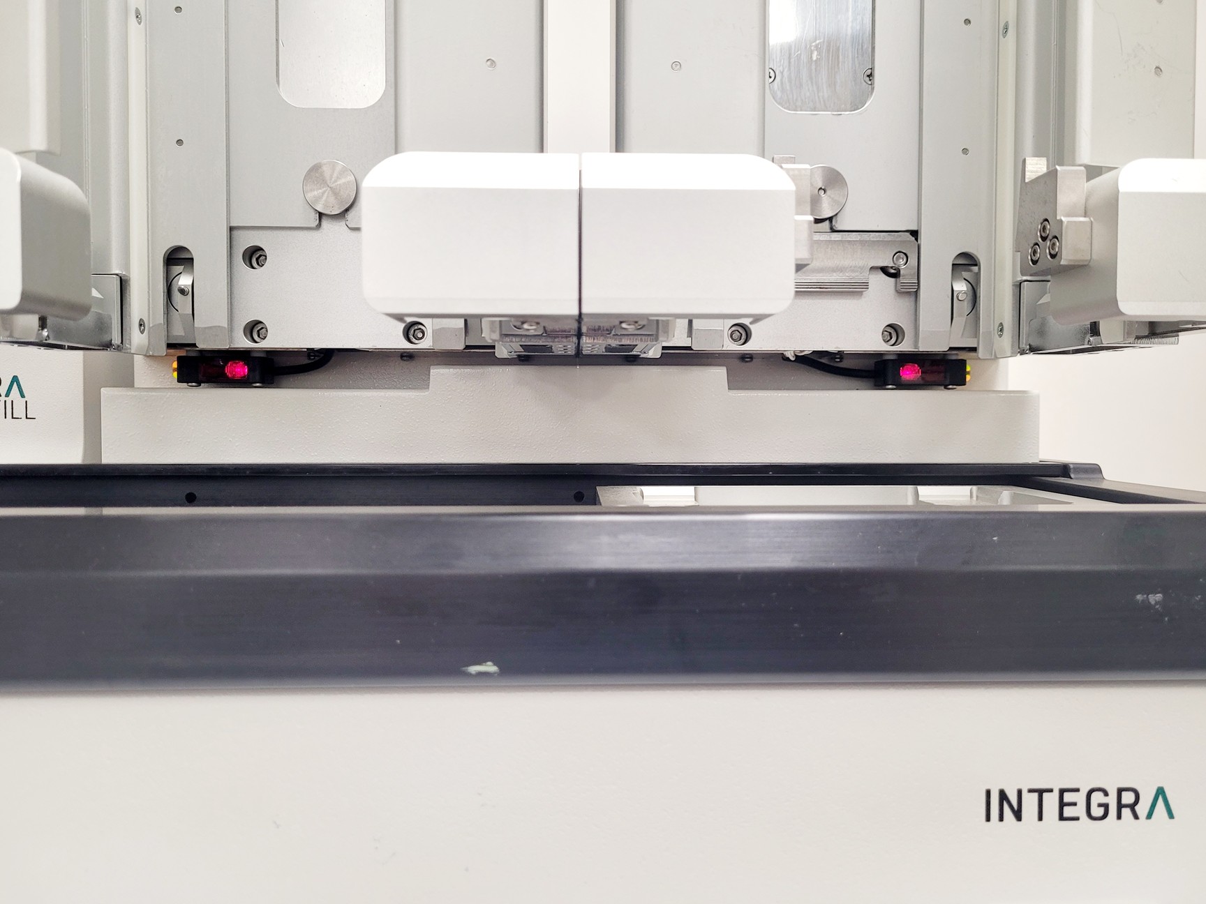 Image of Integra Viafill Dispenser & Stacker w/ 2 x Plate Stacker Short Chimneys 