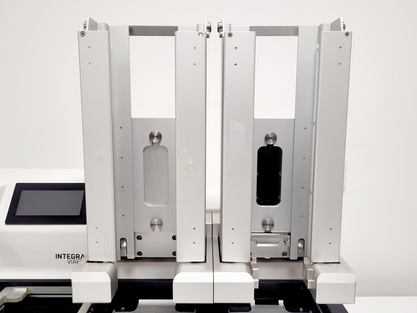 Image of Integra Viafill Dispenser & Stacker Automatic Dispenser Lab