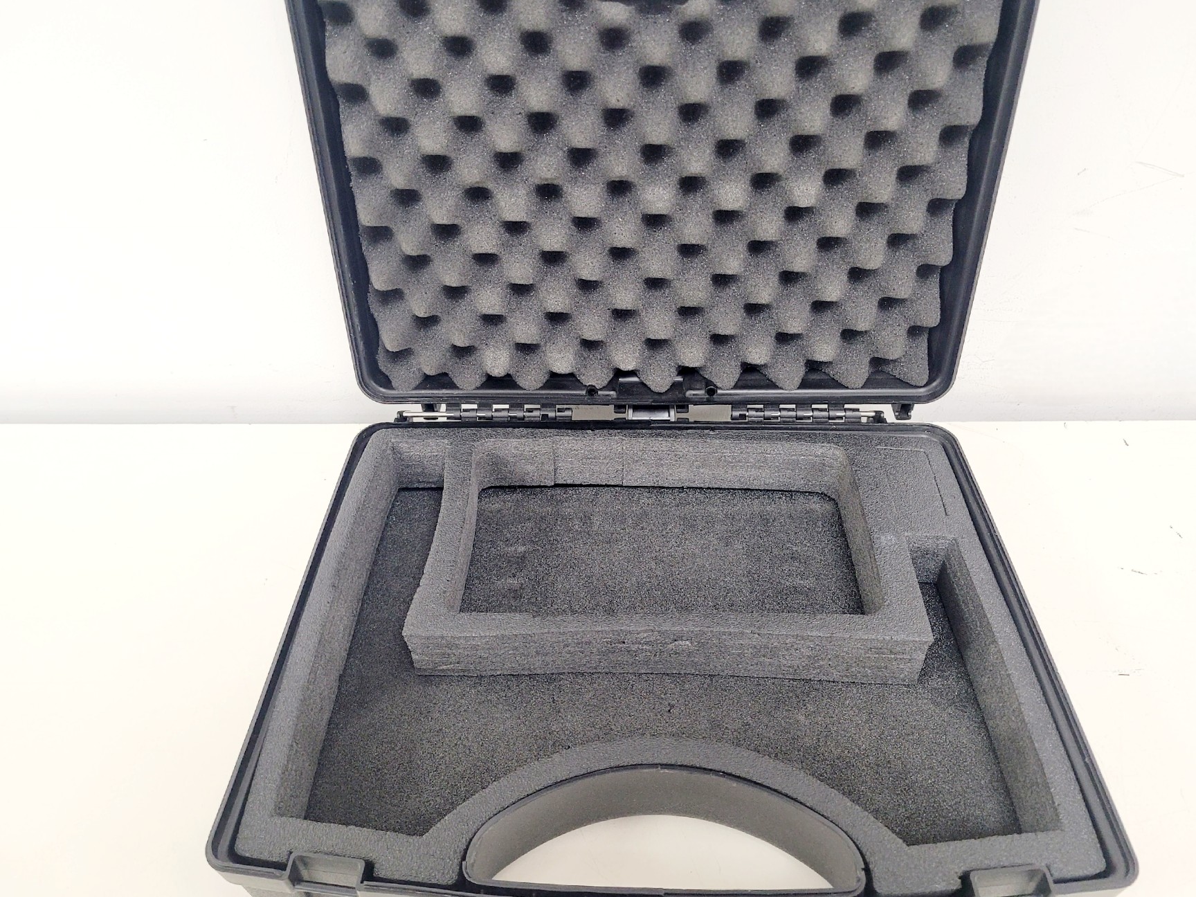 Image of Lutron BTM-4208SD 12 Channel Temperature Recorder