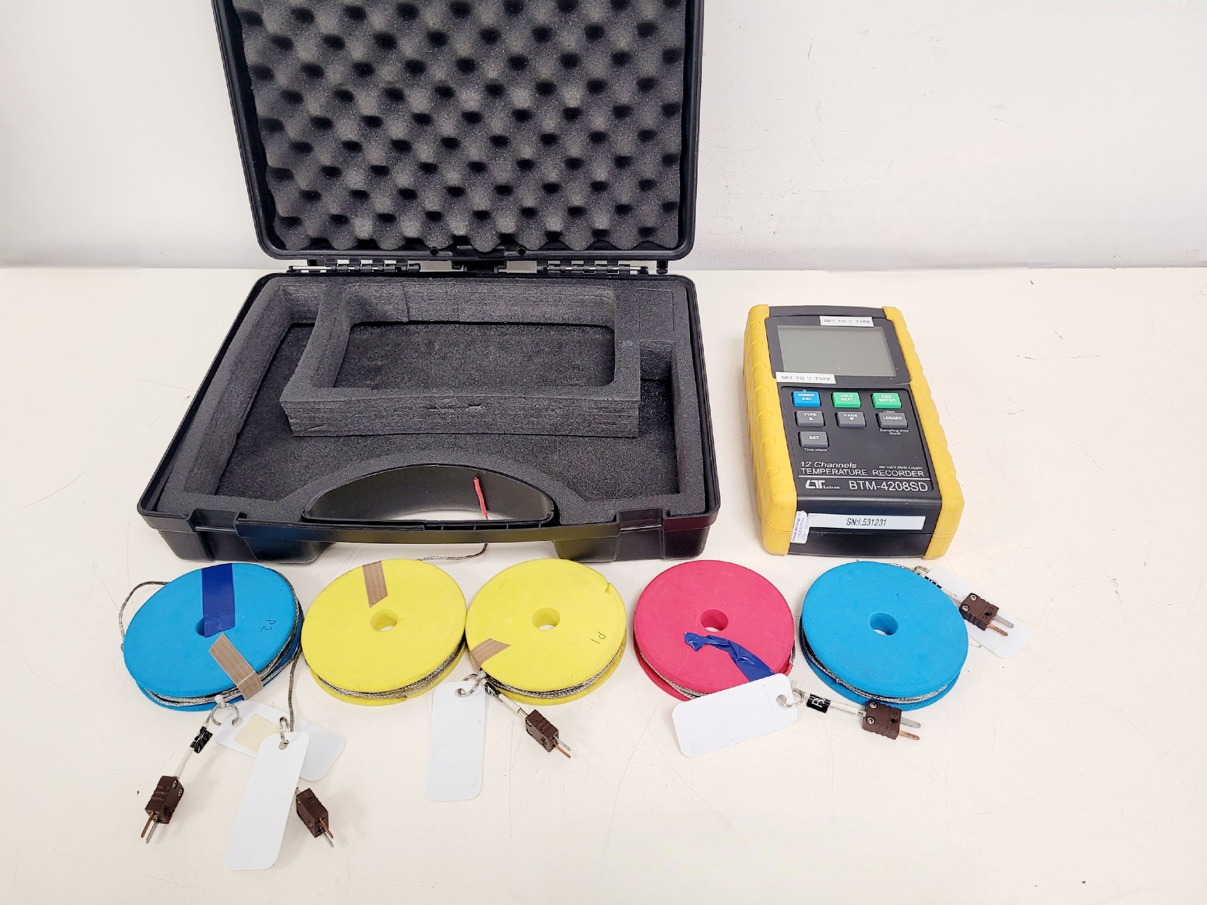 Image of Lutron BTM-4208SD 12 Channel Temperature Recorder