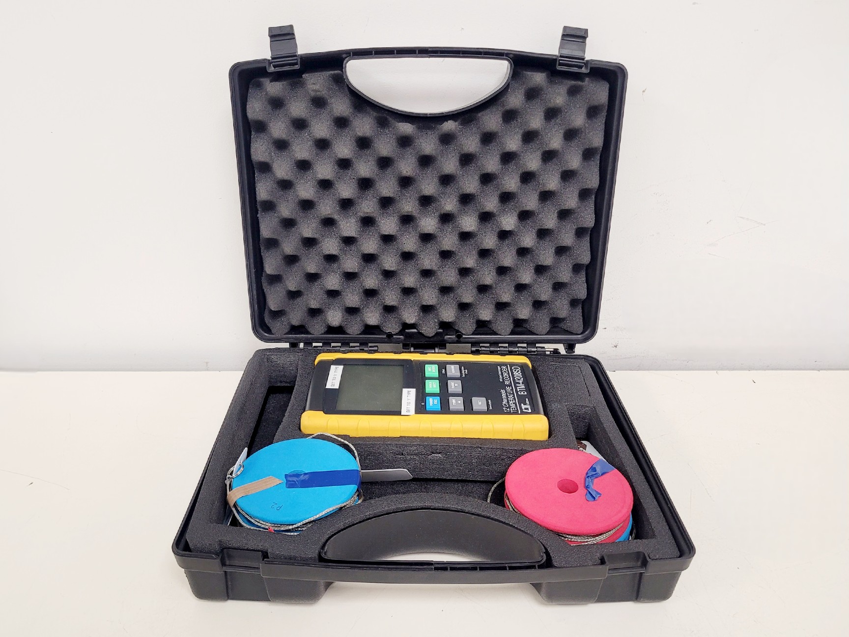 Image of Lutron BTM-4208SD 12 Channel Temperature Recorder