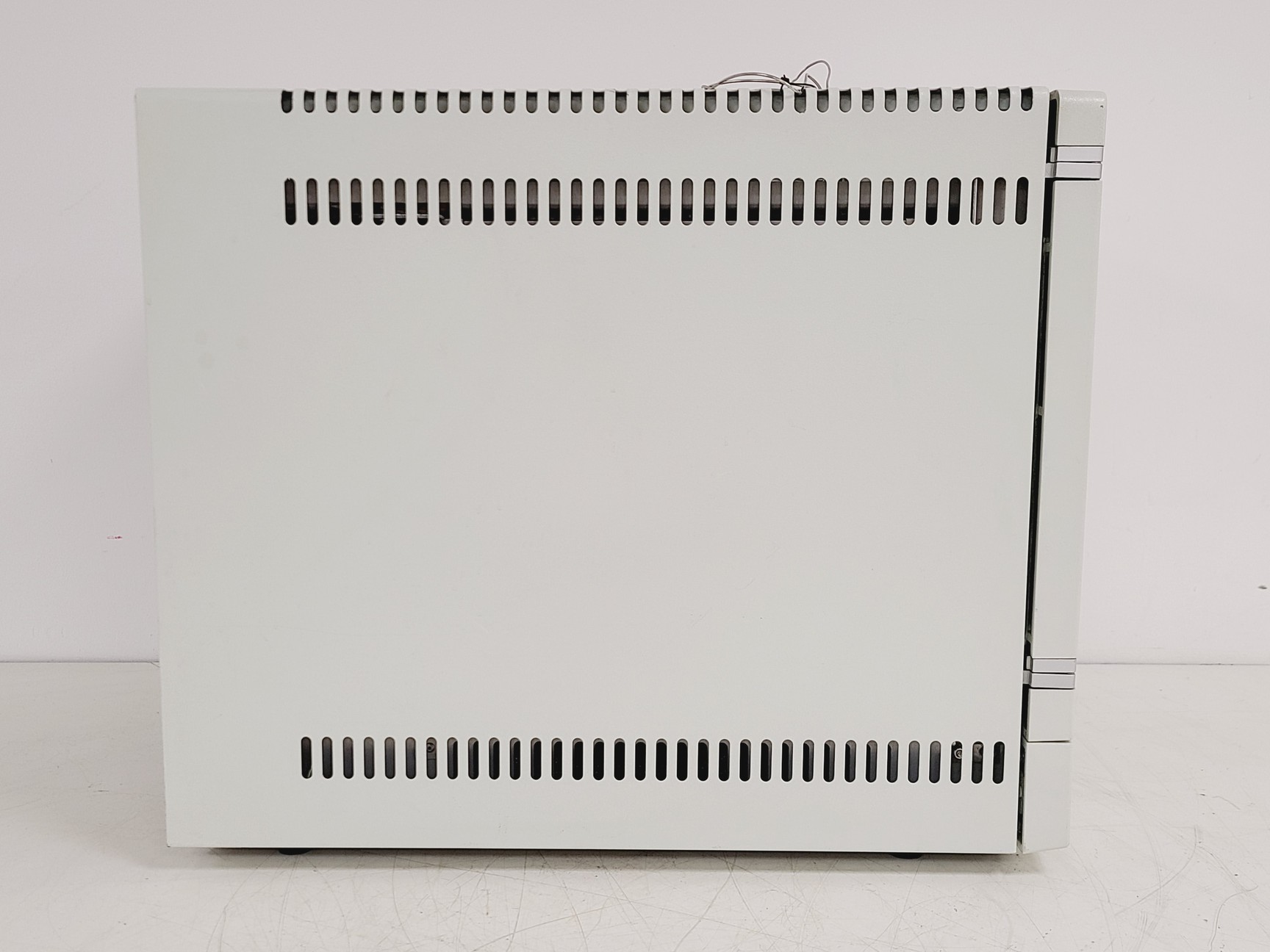 Image of Thermo Finnigan Focus GC Gas Chromatograph System Lab