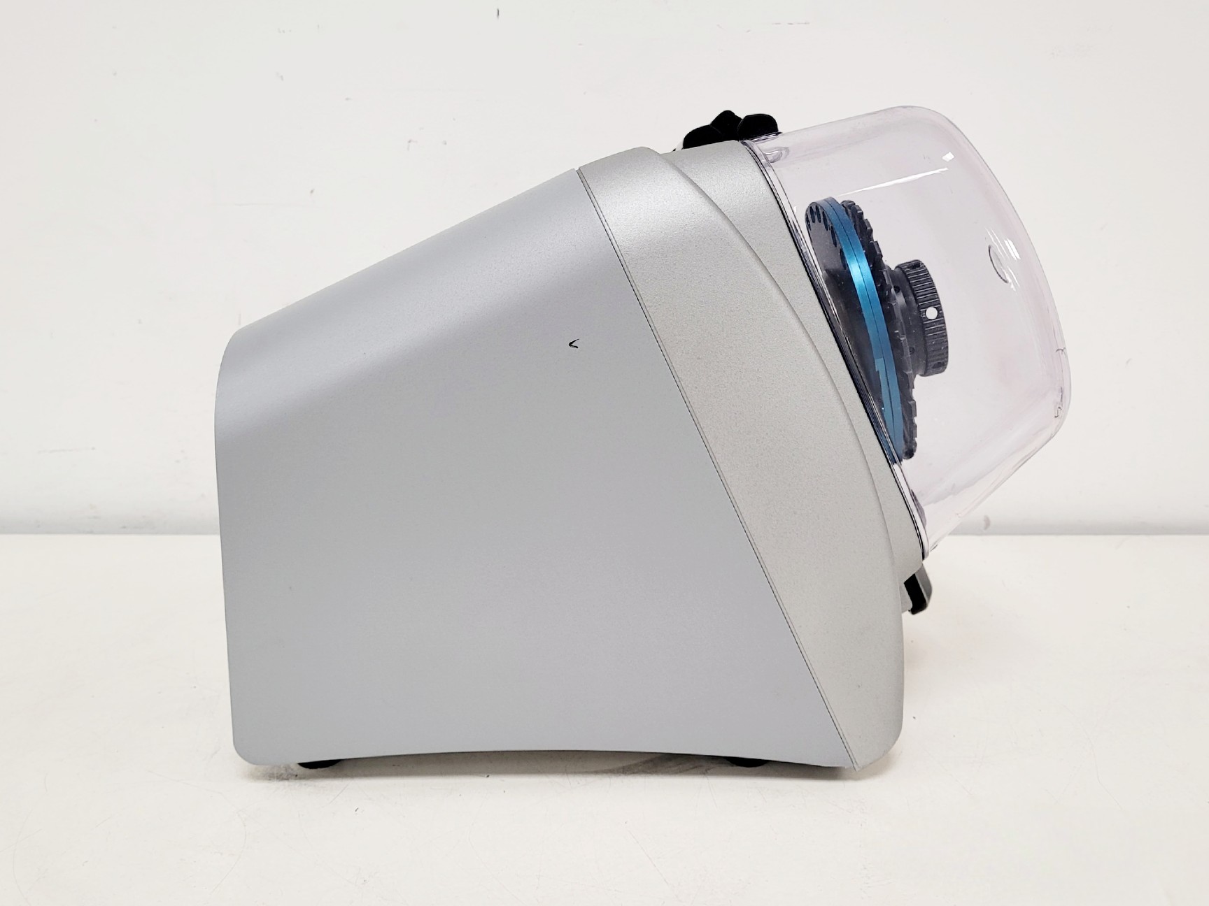 Image of Qiagen Powerlyzer 24 Homogeniser Lab