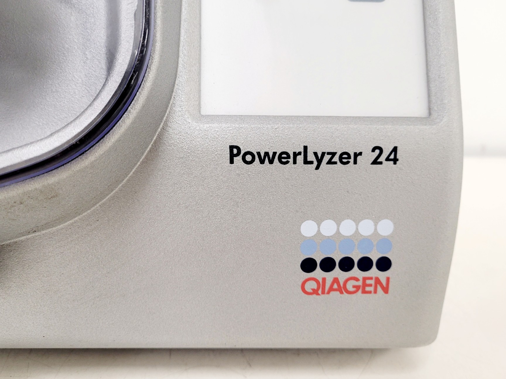 Image of Qiagen Powerlyzer 24 Homogeniser Lab