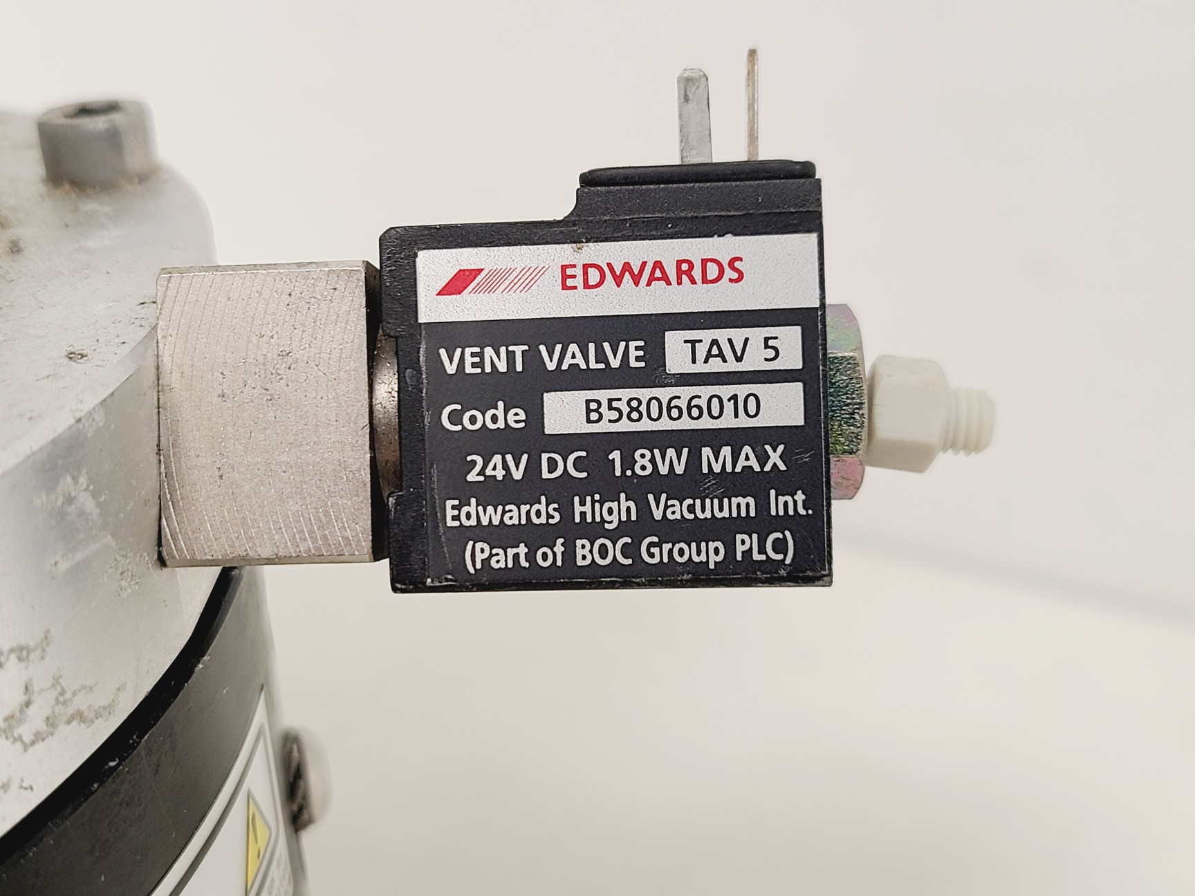 Image of Edwards Std Exchange EXT250 DN100 ISO-K and Controller