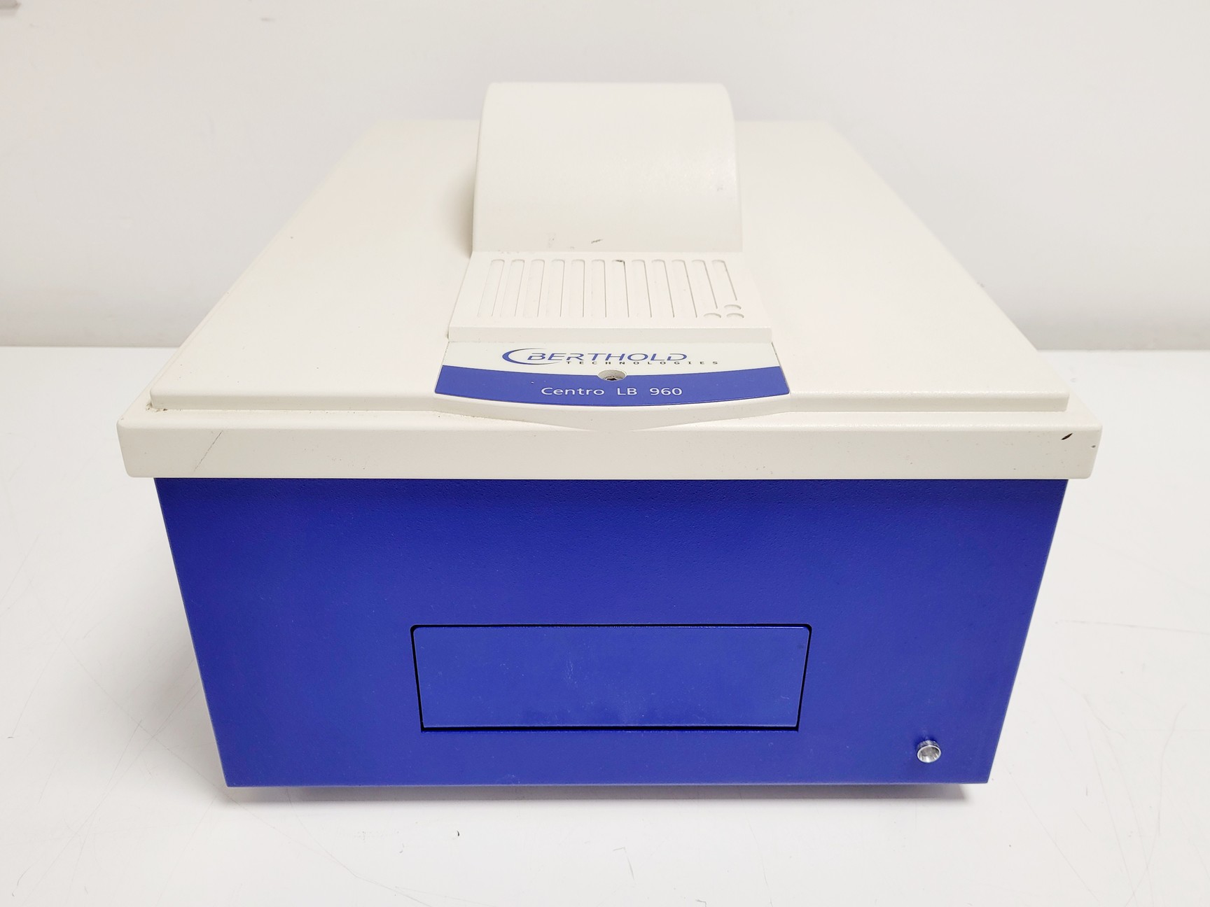 Image of Berthold Centro LB 960 Microplate Luminometer Lab