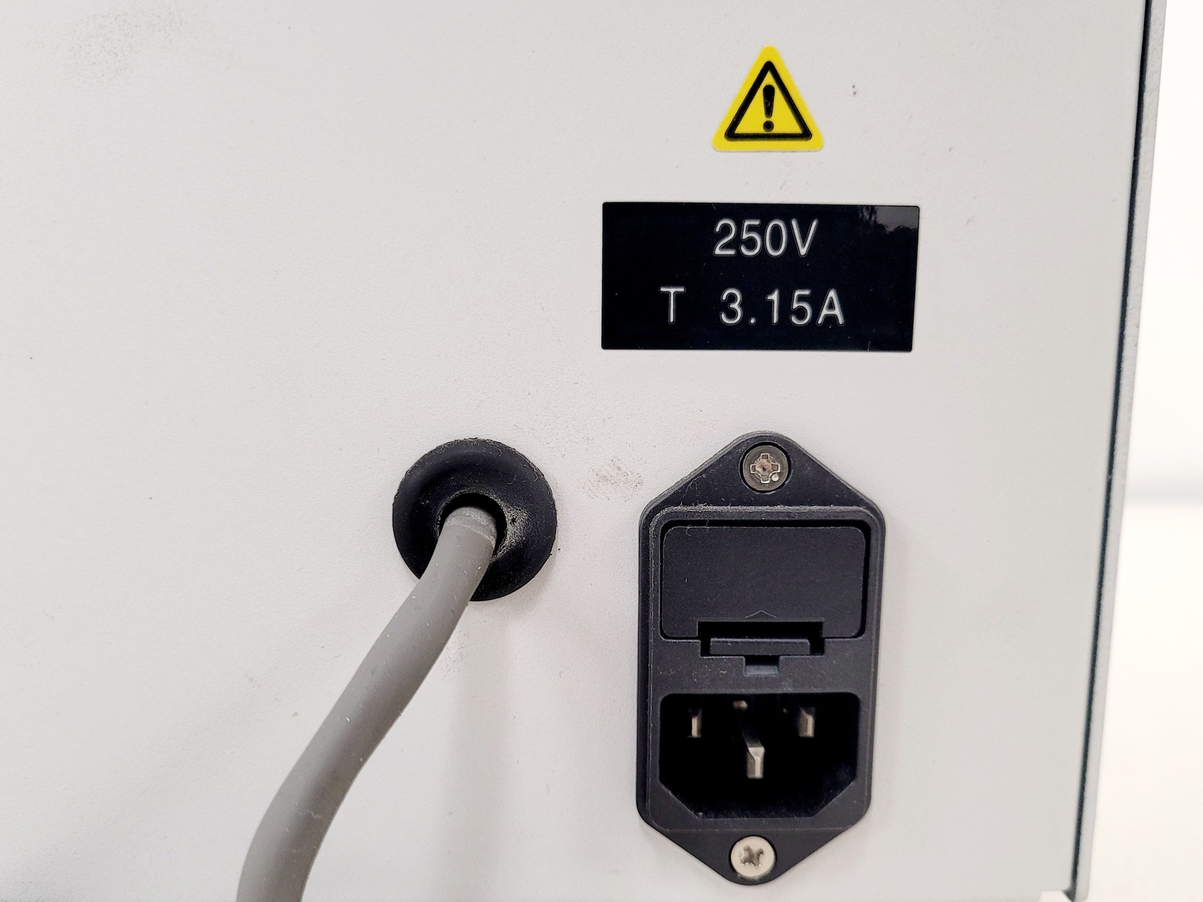 Image of Sysmex PU-17 Pneumatic Unit Vacuum Pump