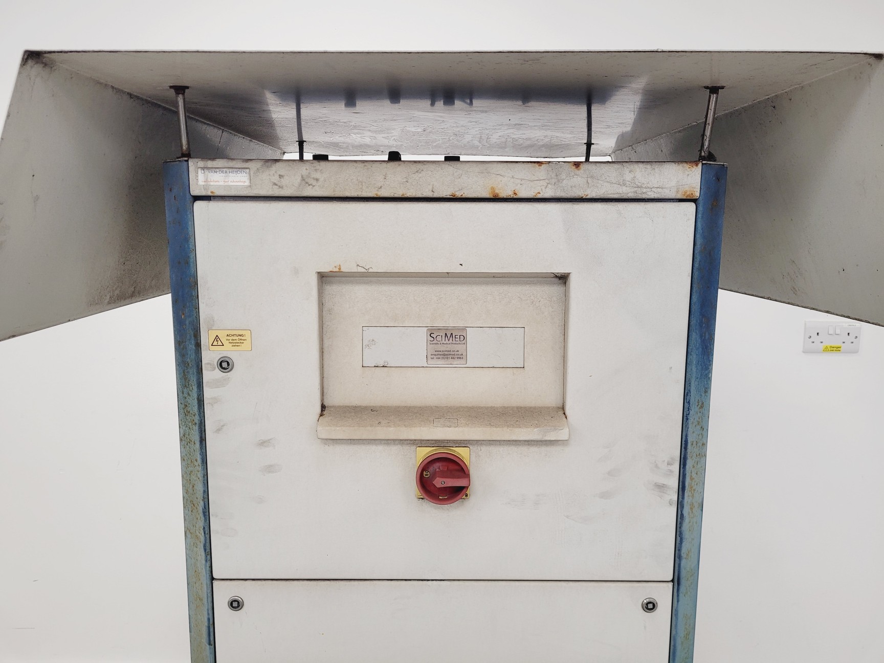 Image of Rigaku ZSX Primus WD-XRF System w/ Industrial Chiller, PC & Accessories