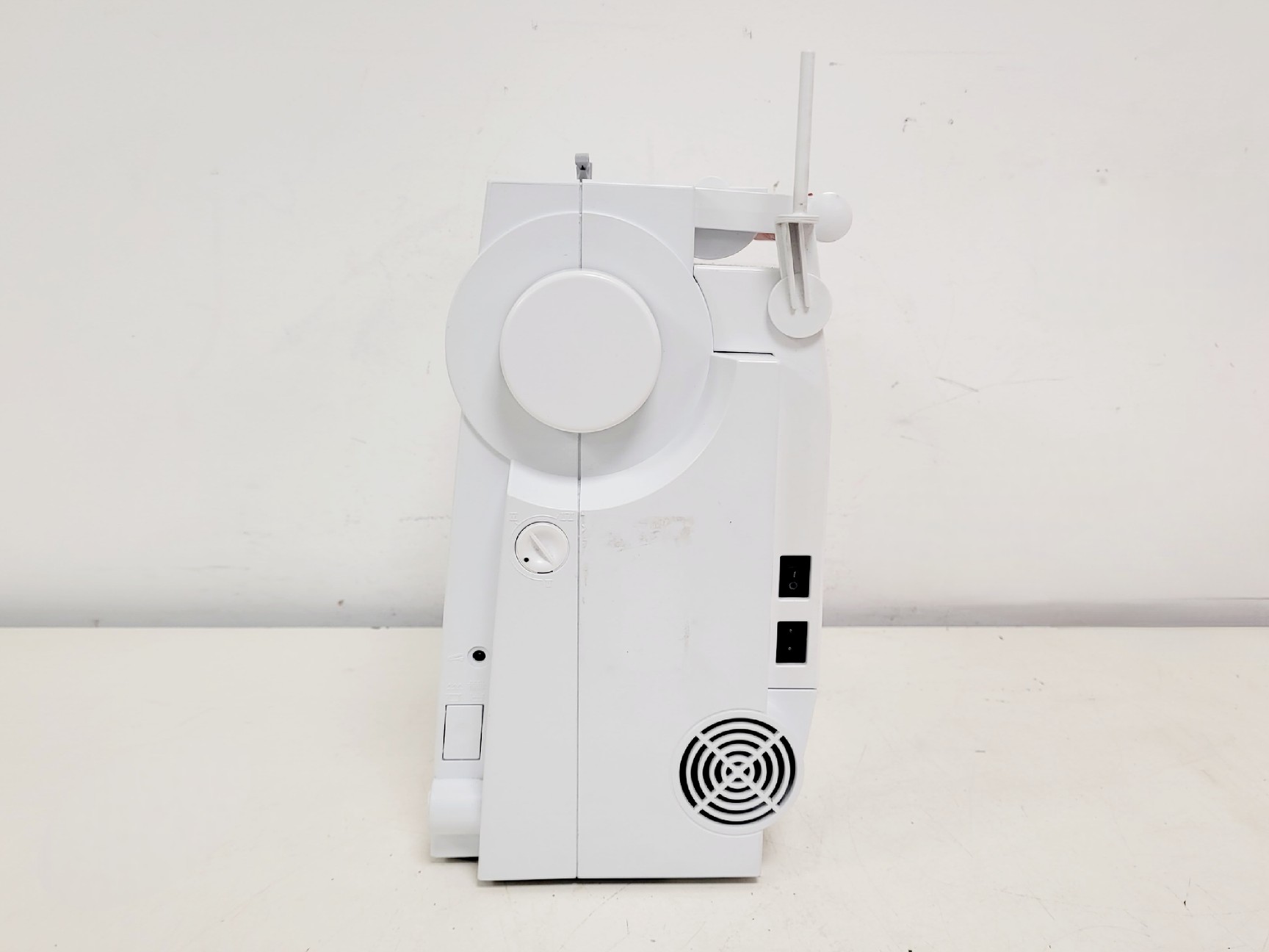 Image of Bernina Activa 230 Patchwork Edition Sewing Machine w/ Carry Bag & Accessories