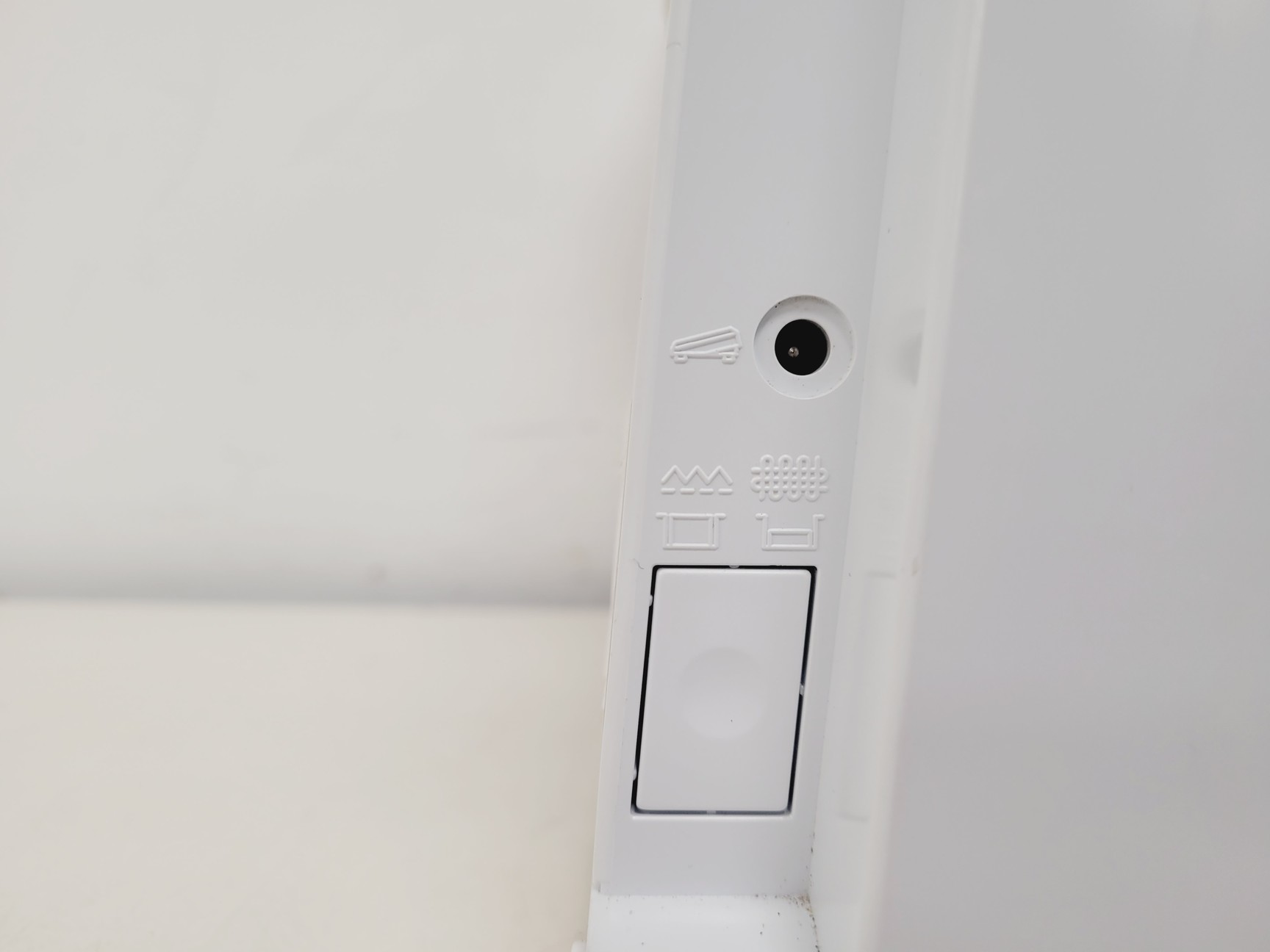 Image of Bernina Activa 230 Patchwork Edition Sewing Machine w/ Carry Bag & Accessories