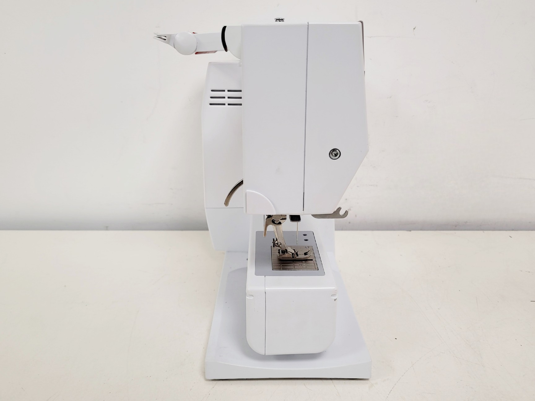 Image of Bernina Activa 230 Patchwork Edition Sewing Machine w/ Carry Bag & Accessories