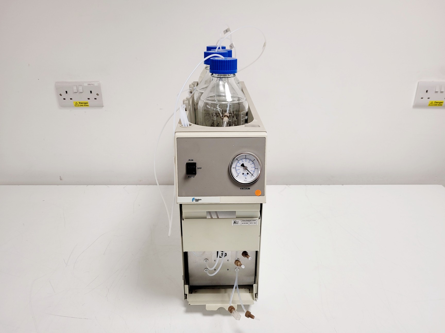 Image of Thermo Separation HPLC System, UV1000, AS3000, P4000, SCM1000 w/ Zoostorm PC