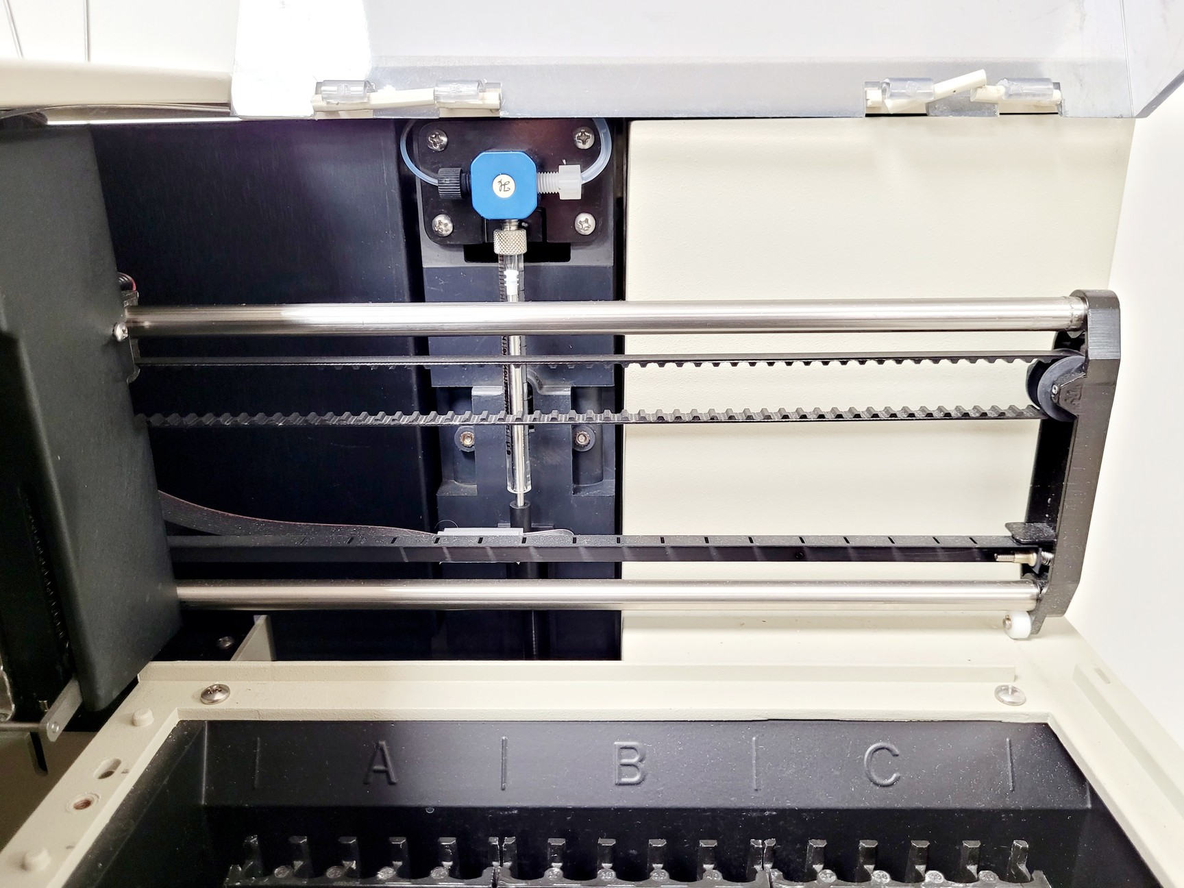 Image of Thermo Separation HPLC System, UV1000, AS3000, P4000, SCM1000 w/ Zoostorm PC