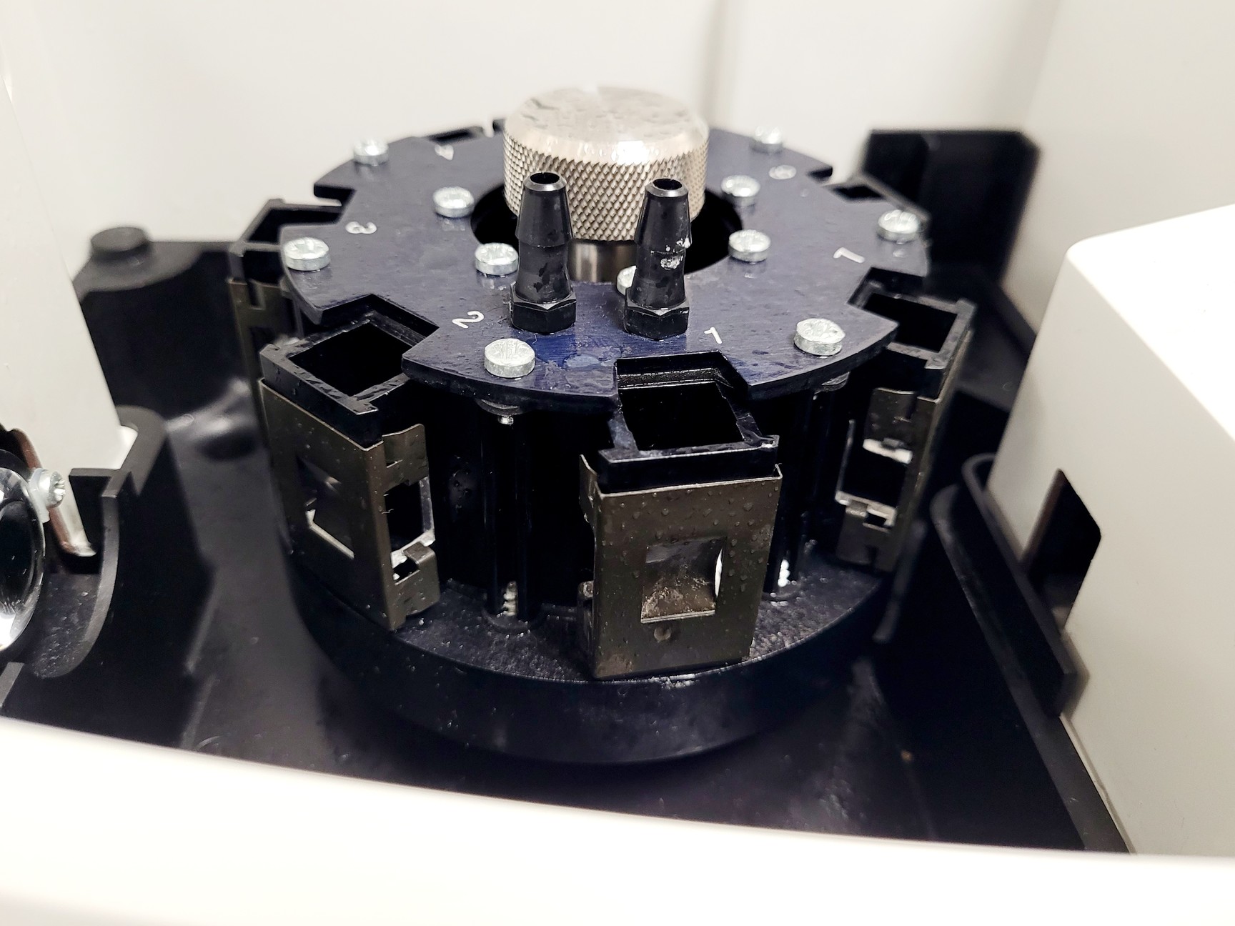 Image of Thermo Scientific Helios Omega UV-VIS Spectrophotometer Lab
