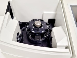 Thumbnail image of Thermo Scientific Helios Omega UV-VIS Spectrophotometer Lab