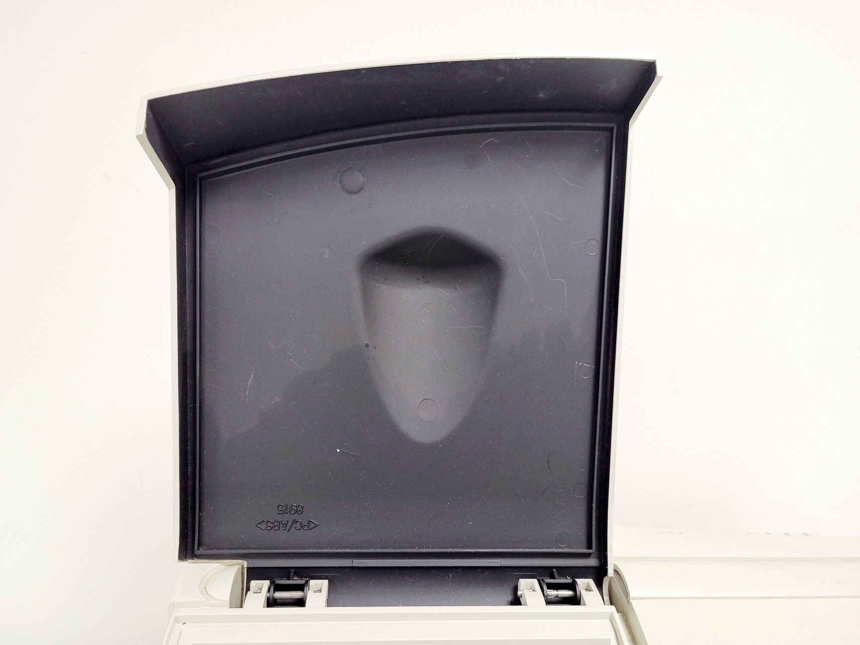 Image of Unicam Helios Gamma UV-VIS Spectrophotometer Lab
