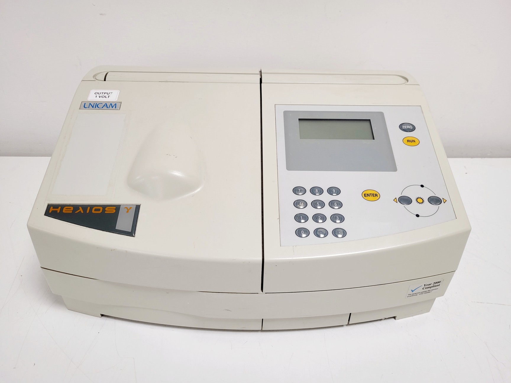 Image of Unicam Helios Gamma UV-VIS Spectrophotometer Lab
