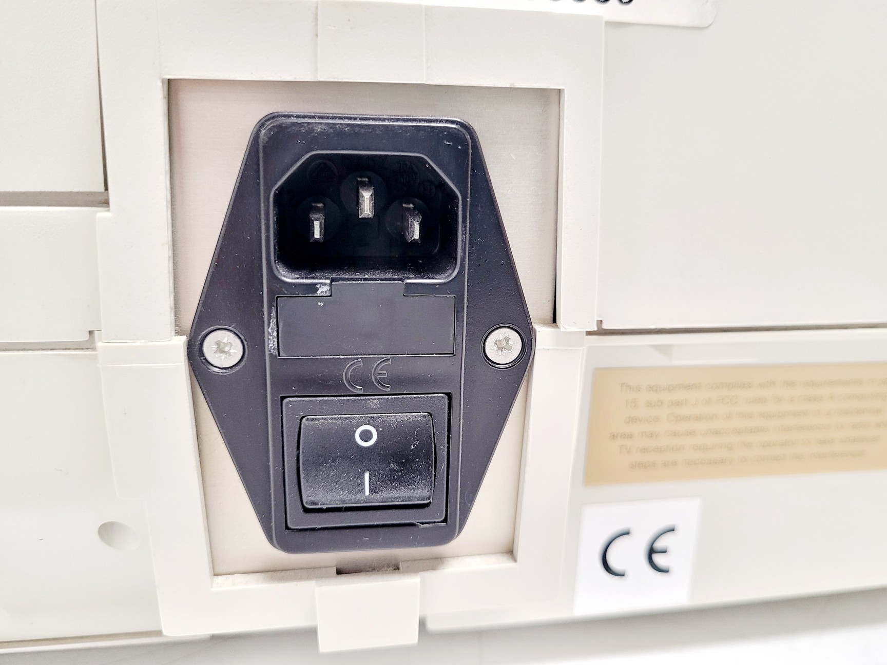 Image of Thermo Electron Corporation Helios Gamma UV-VIS Spectrophotometer Lab