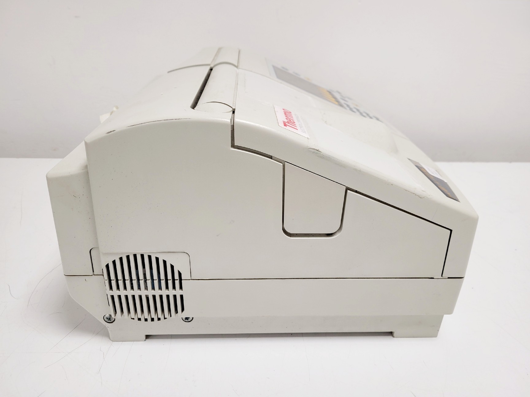 Image of Thermo Electron Corporation Helios Gamma UV-VIS Spectrophotometer Lab
