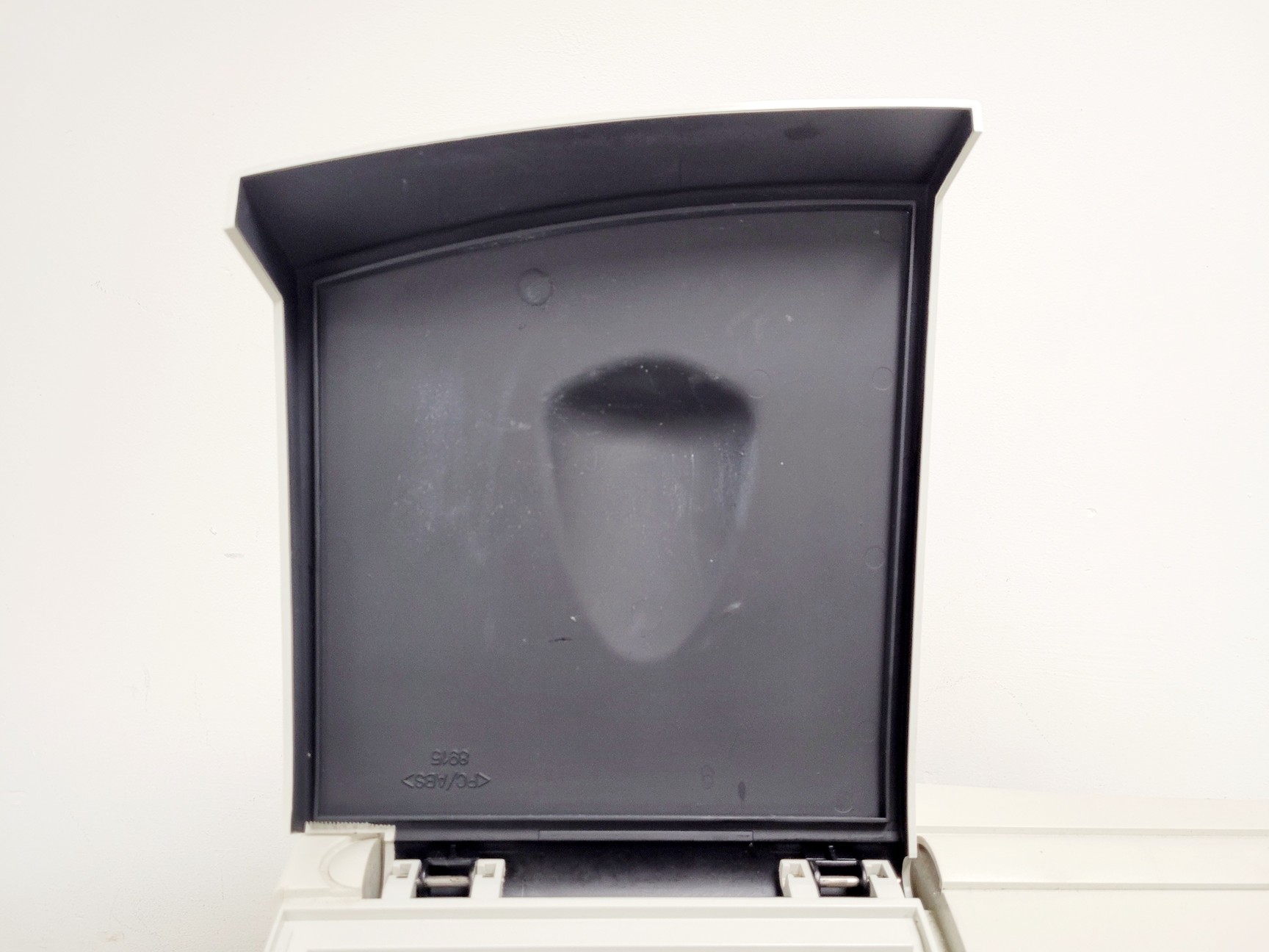 Image of Thermo Electron Corporation Helios Gamma UV-VIS Spectrophotometer Lab