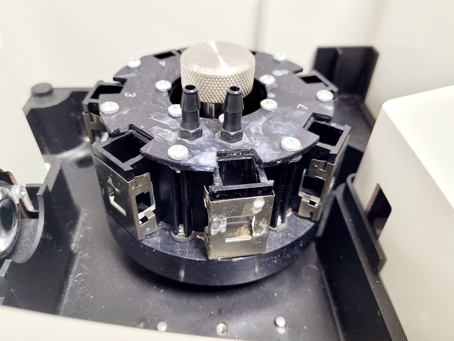 Image of Thermo Electron Corporation Helios Gamma UV-VIS Spectrophotometer Lab
