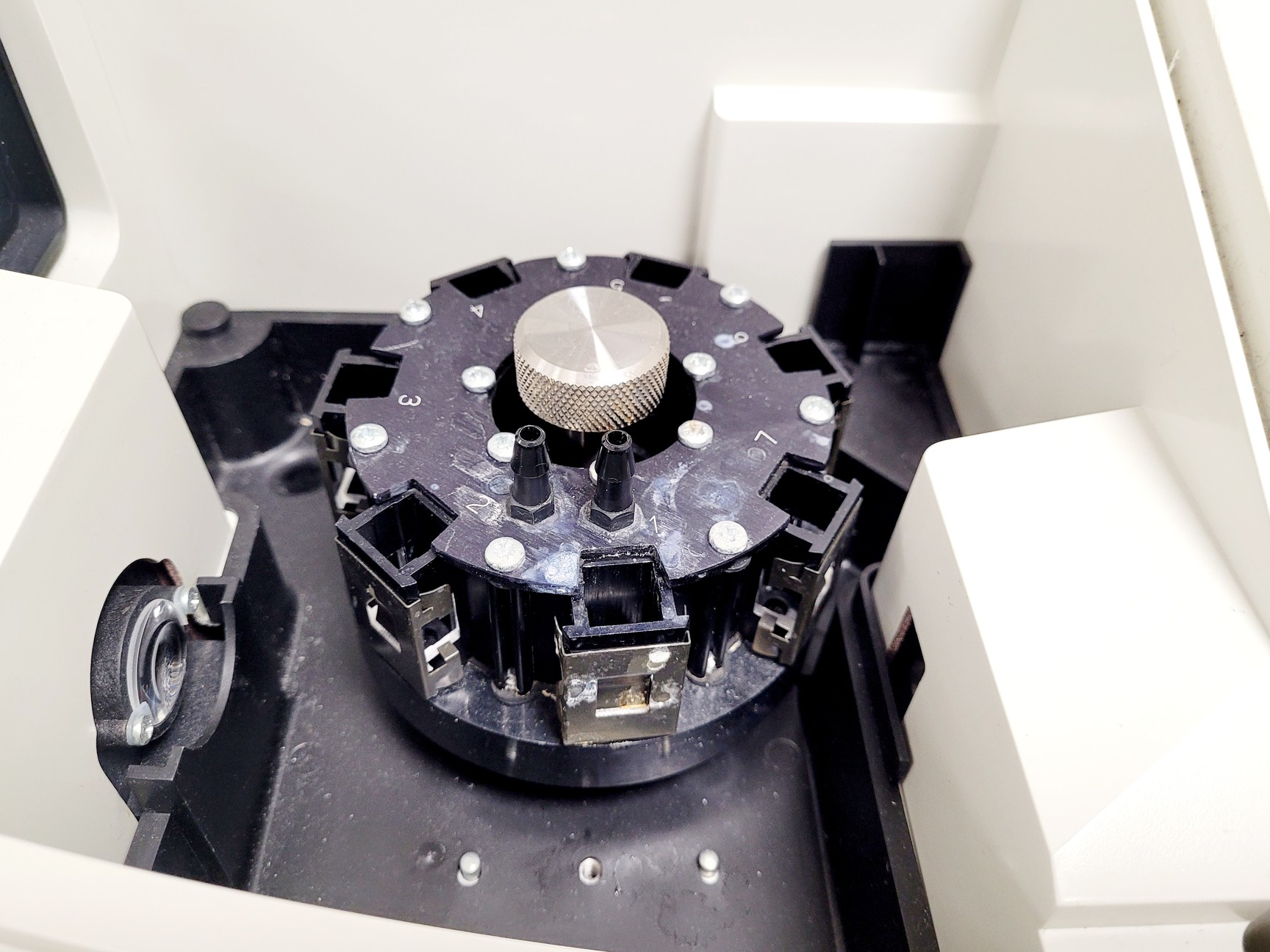 Image of Thermo Electron Corporation Helios Gamma UV-VIS Spectrophotometer Lab