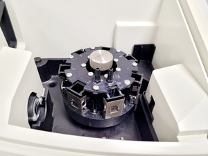 Thumbnail image of Thermo Electron Corporation Helios Gamma UV-VIS Spectrophotometer