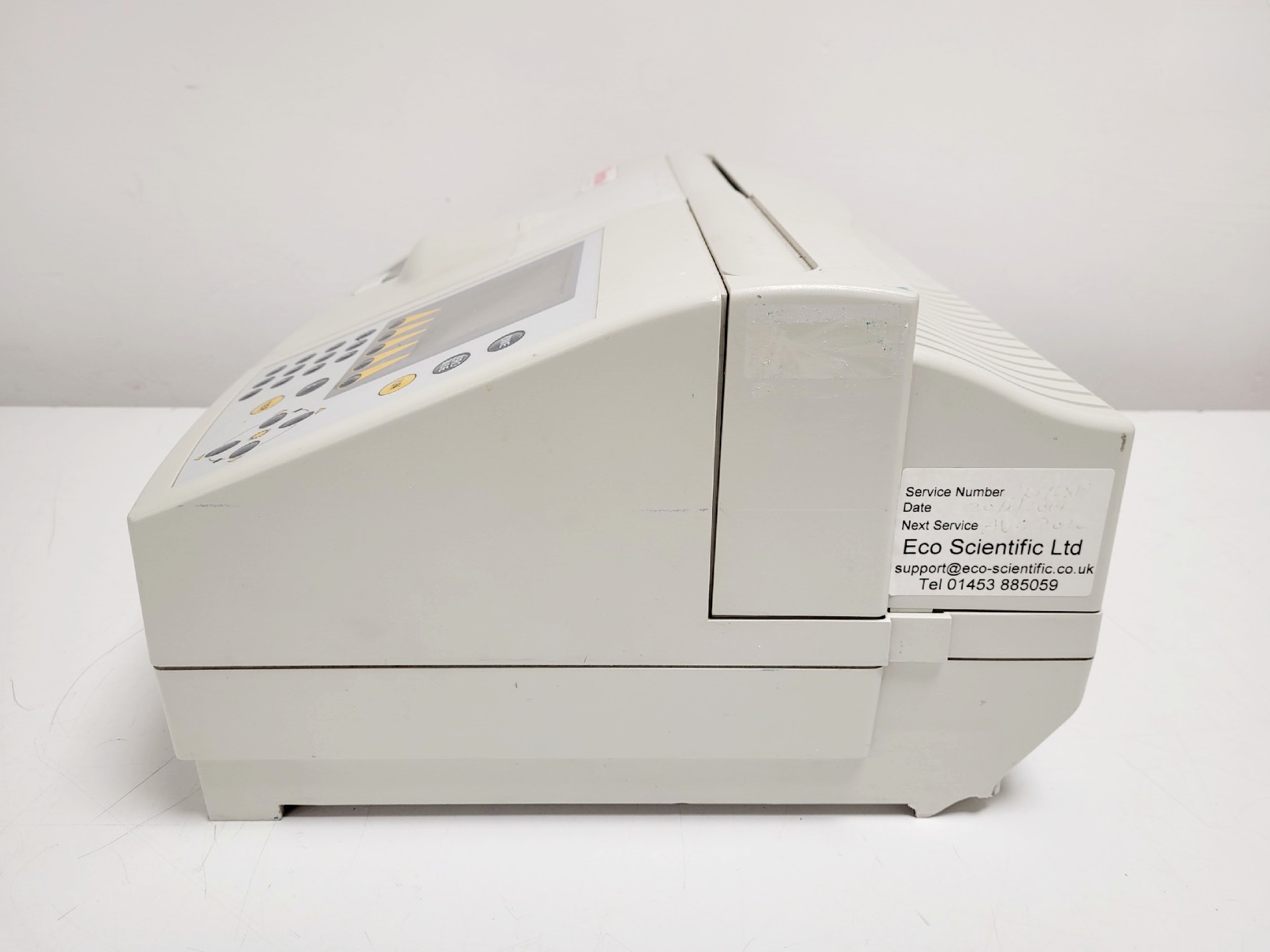 Image of Thermo Electron Corporation Helios Gamma UV-VIS Spectrophotometer Lab