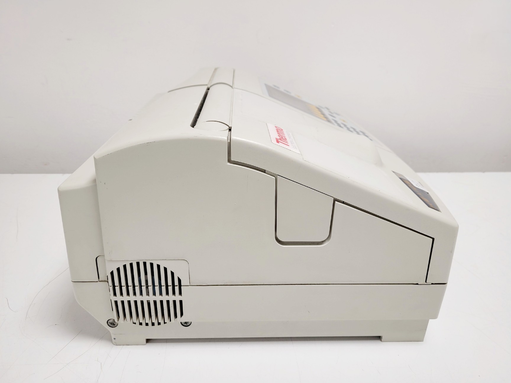 Image of Thermo Electron Corporation Helios Gamma UV-VIS Spectrophotometer Lab