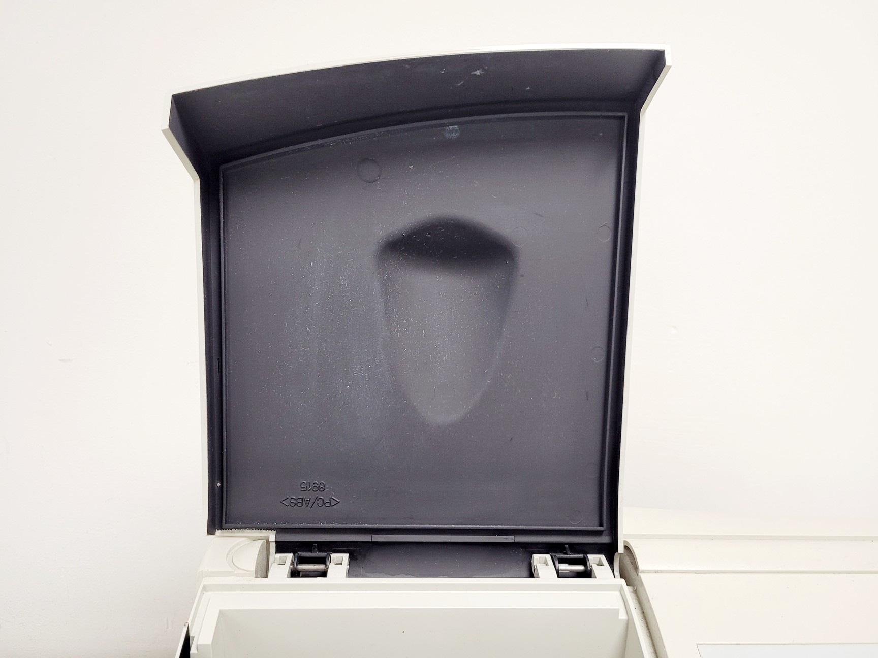 Image of Thermo Electron Corporation Helios Gamma UV-VIS Spectrophotometer Lab