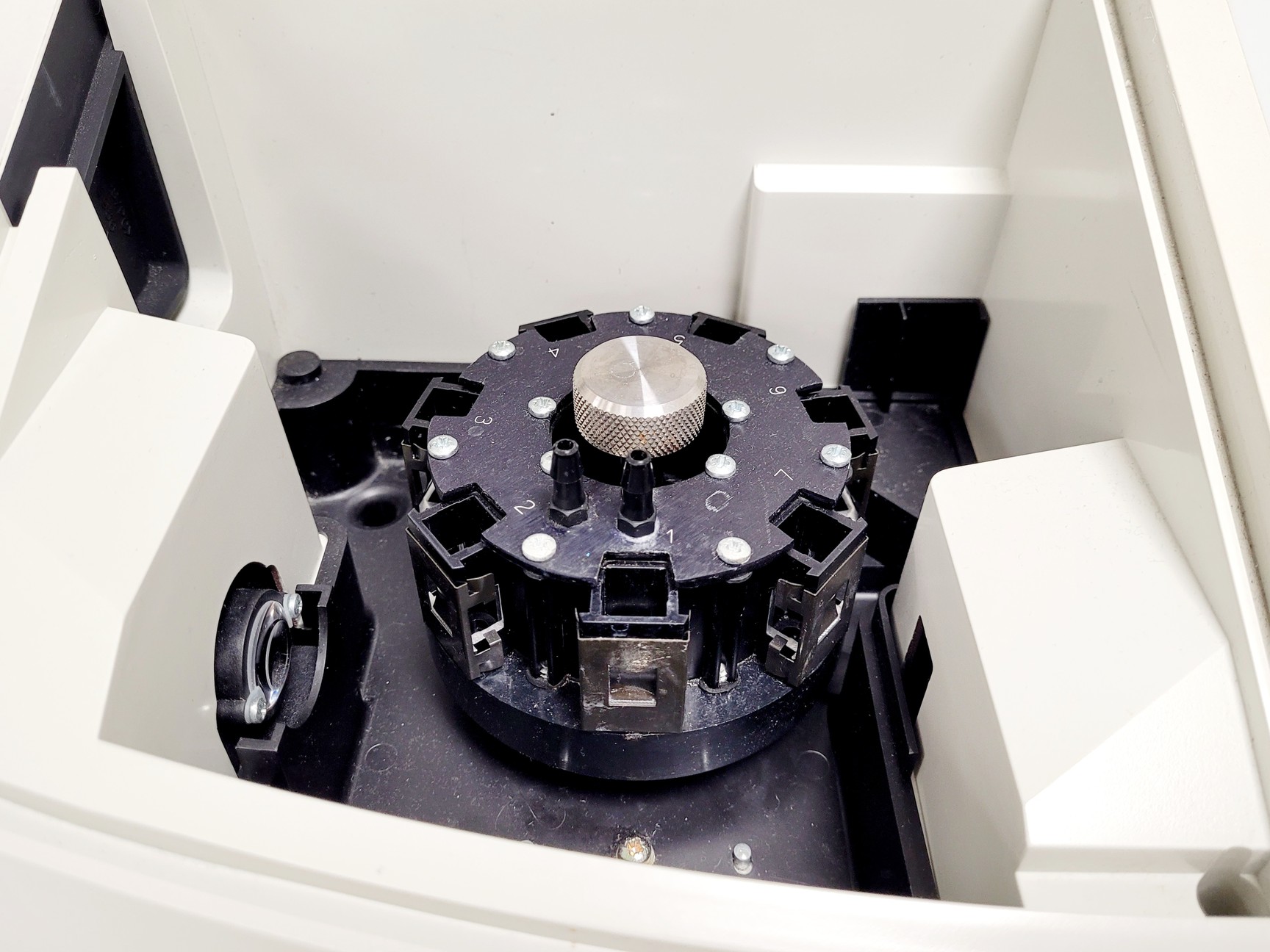 Image of Thermo Electron Corporation Helios Gamma UV-VIS Spectrophotometer Lab