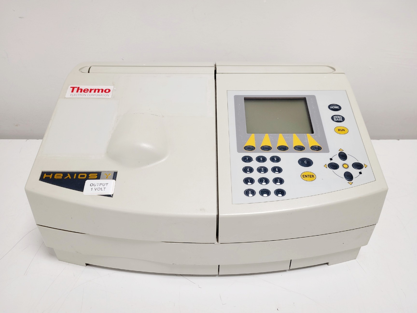 Image of Thermo Electron Corporation Helios Gamma UV-VIS Spectrophotometer Lab
