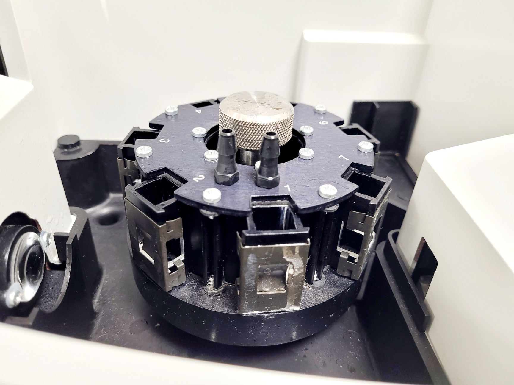 Image of Thermo Scientific Helios Omega UV-VIS Spectrophotometer Lab