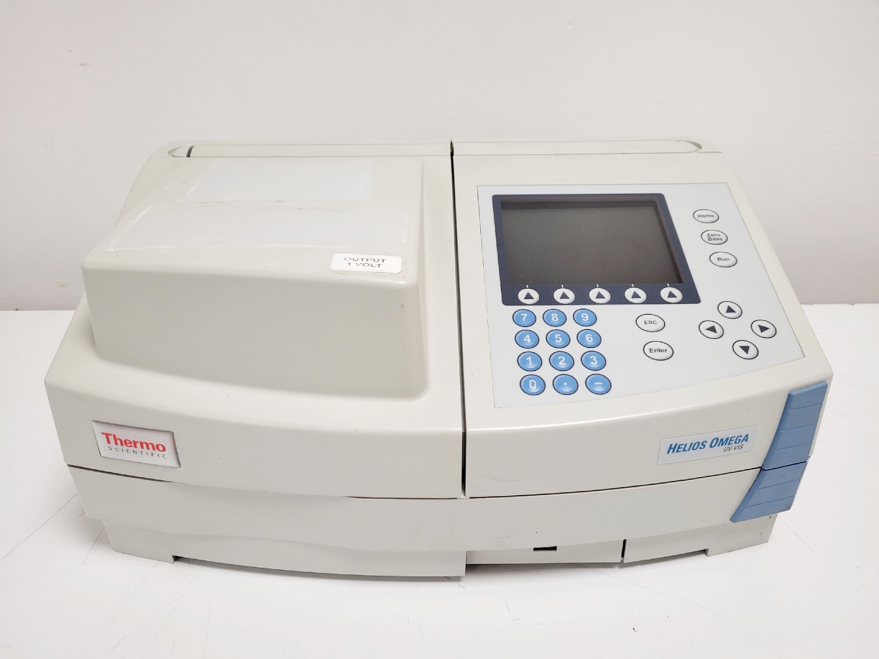 Image of Thermo Scientific Helios Omega UV-VIS Spectrophotometer Lab