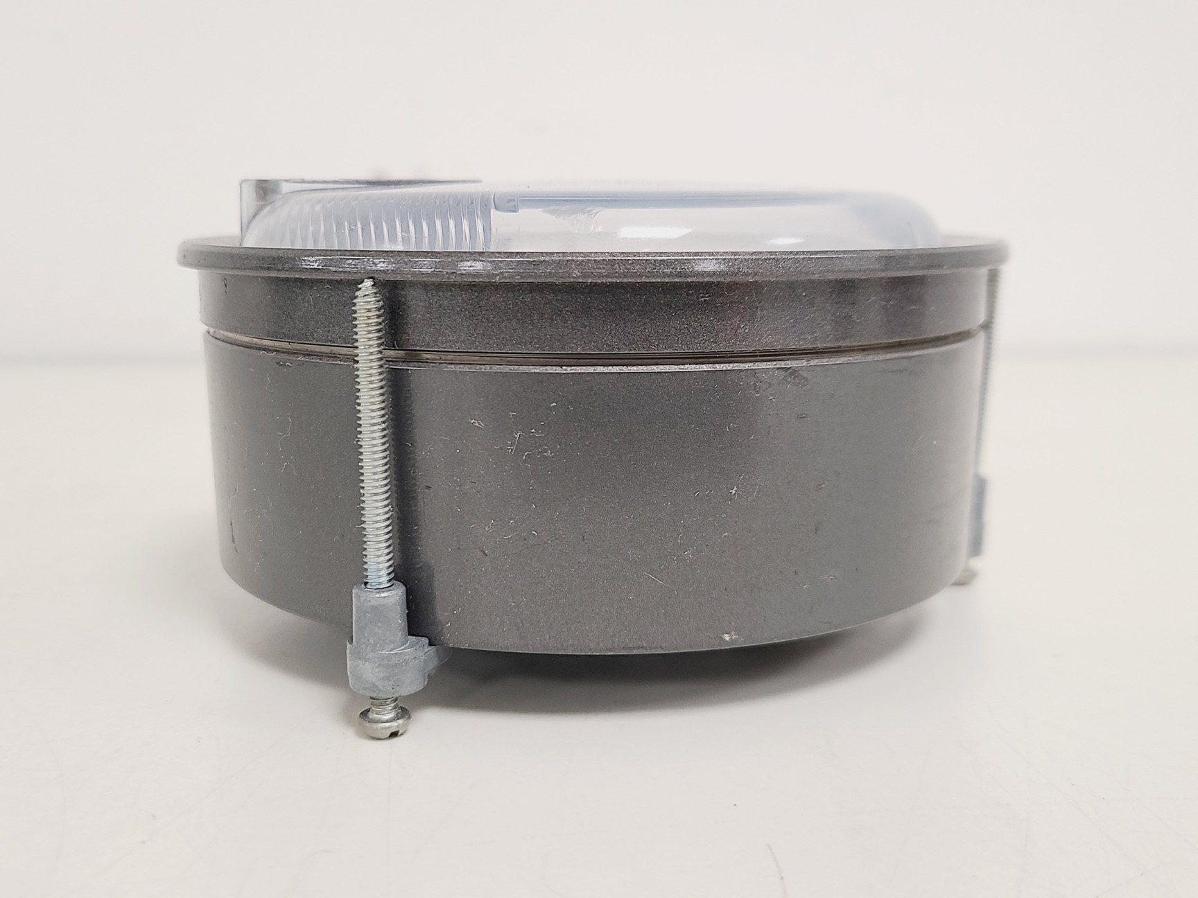 Image of Job Lot of 73 Magnehelic 2000 Series Differential Pressure Gauges 0 - 0.5" Range