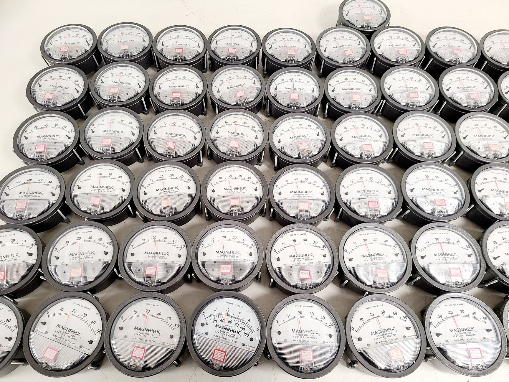 Image of Job Lot of 73 Magnehelic 2000 Series Differential Pressure Gauges 0 - 0.5" Range