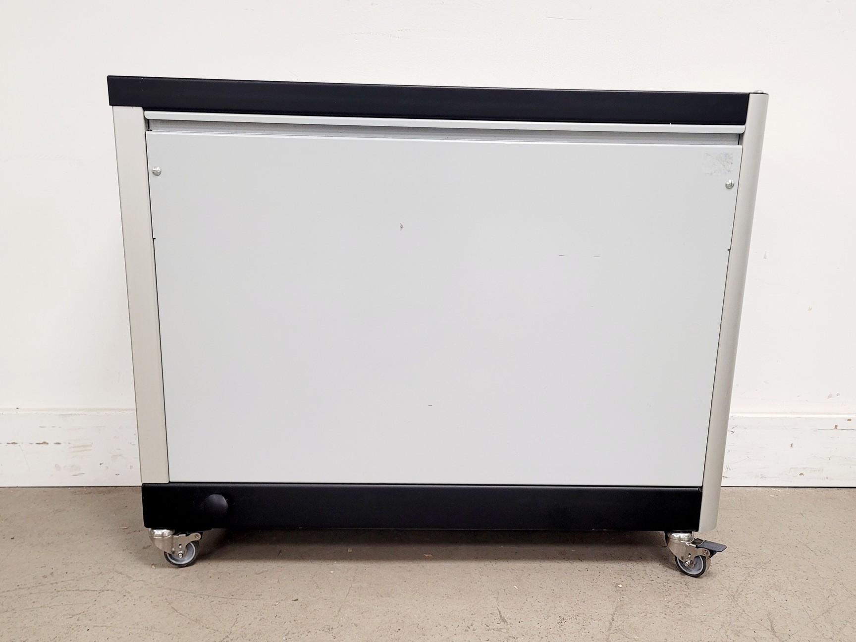 Image of Parker Balston NitroFlowLab Mobile Nitrogen Gas Generator Lab