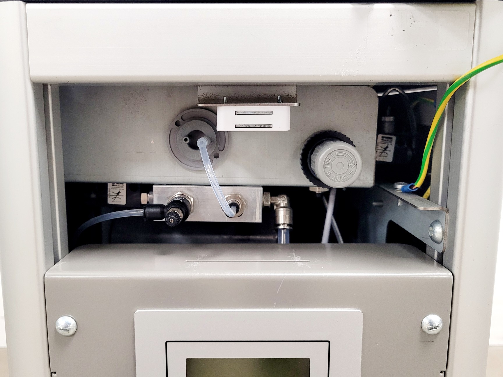 Image of Parker Balston NitroFlowLab Mobile Nitrogen Gas Generator Lab