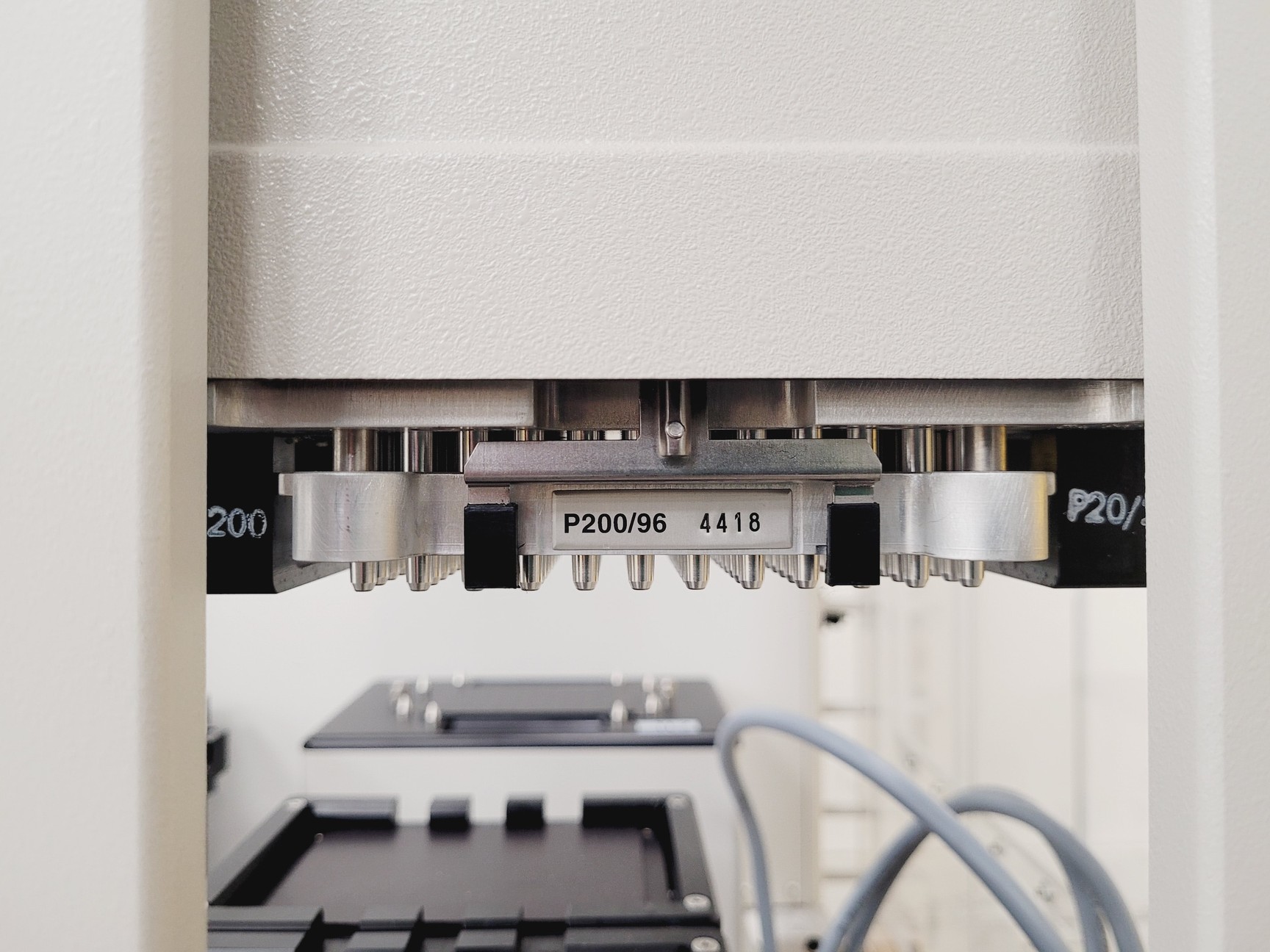 Image of Beckman Coulter Biomek FXP Automation Workstation System w/ PC & Software Lab