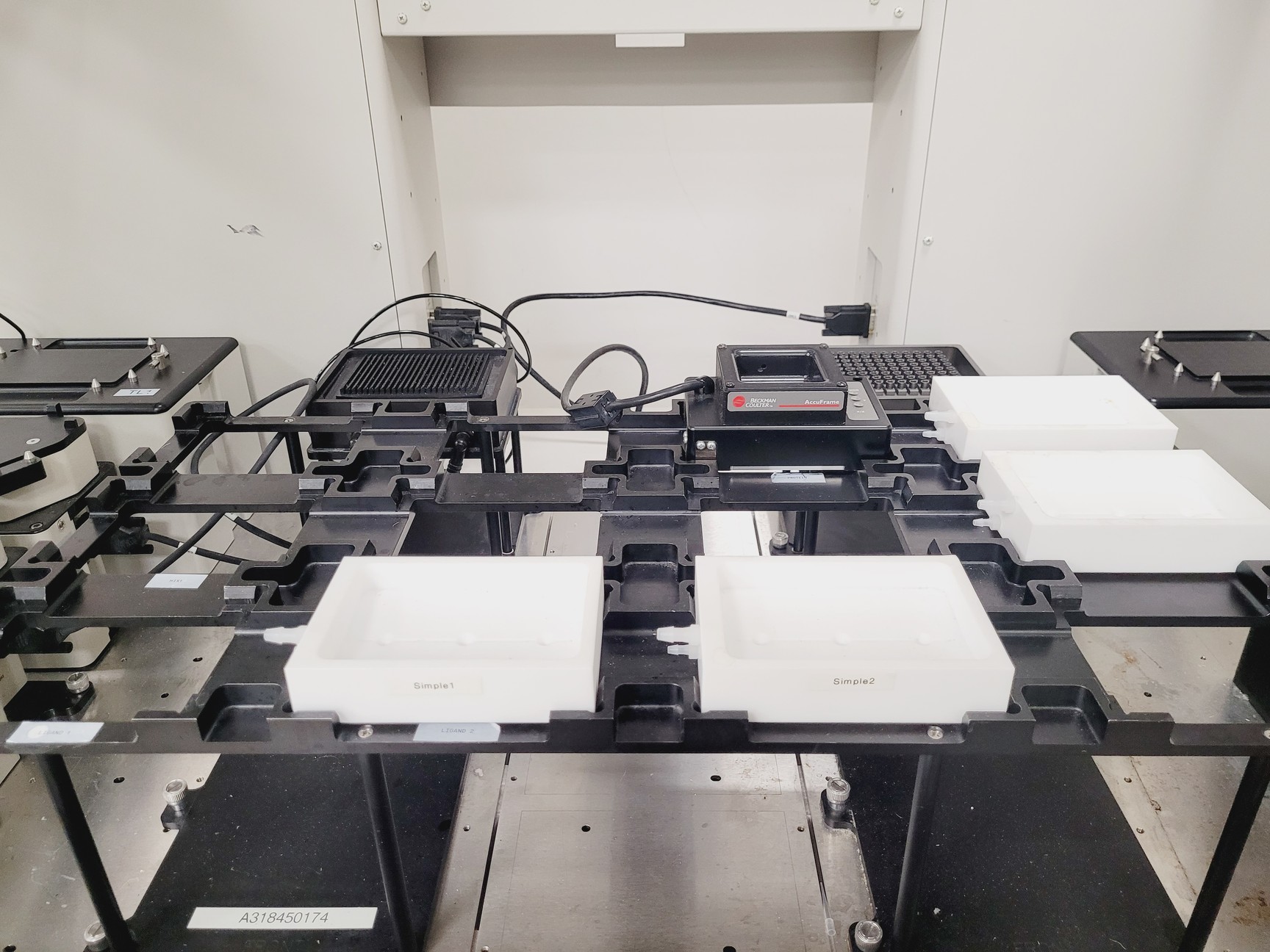 Image of Beckman Coulter Biomek FXP Automation Workstation System w/ PC & Software Lab