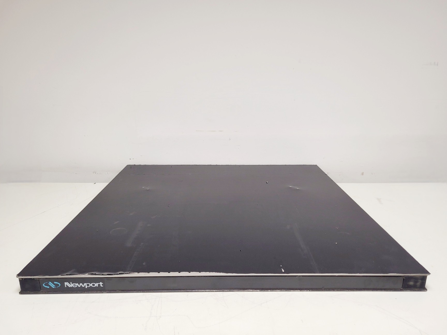 Image of Newport Anti-Vibration Isolation Table Top Metric 