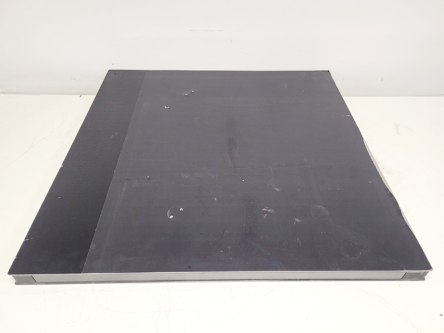 Image of Newport Anti-Vibration Isolation Table Top Metric 