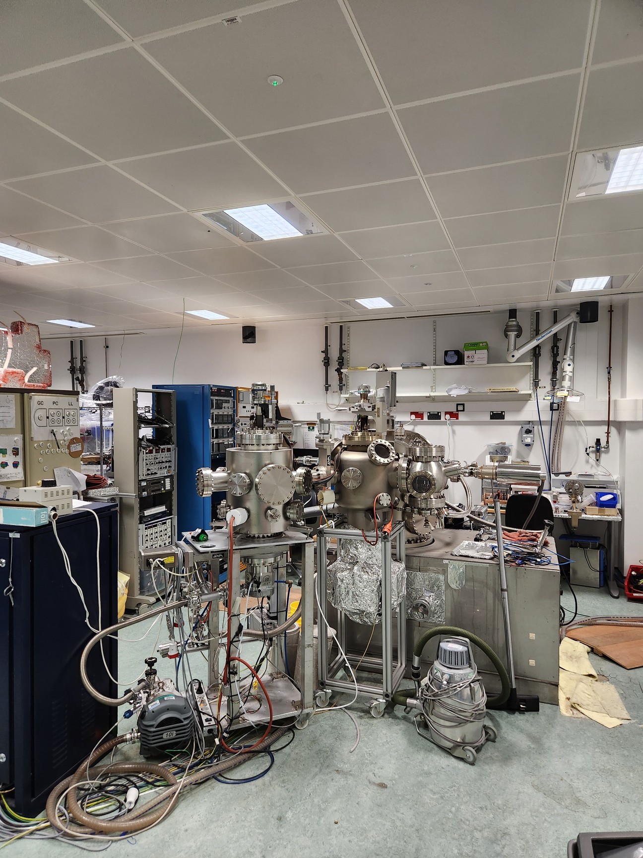 Image of MECA 2000 MBE System with Various Pumps, Controllers & Vacuum Equipment