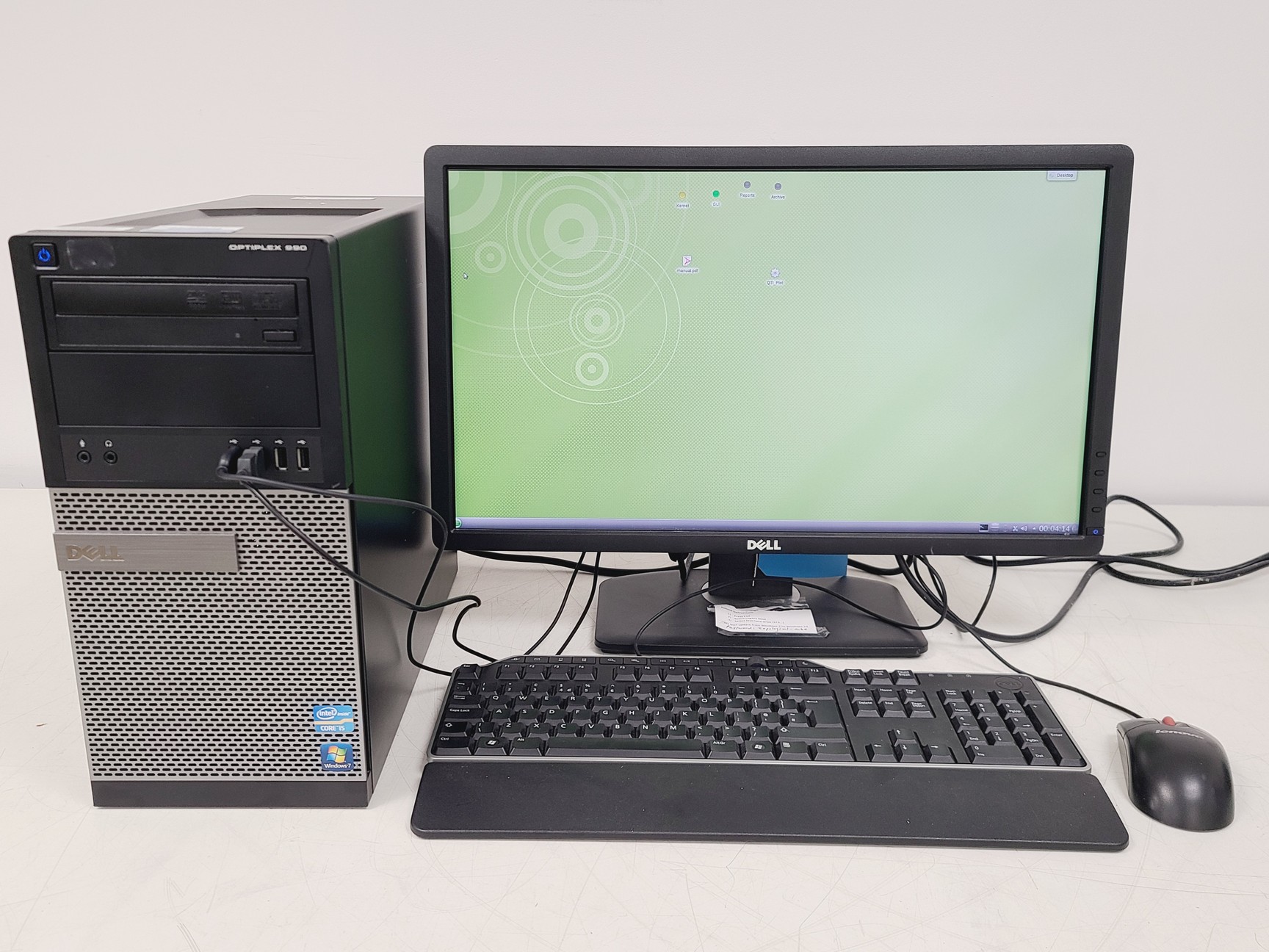 Image of MECA 2000 MBE System with Various Pumps, Controllers & Vacuum Equipment