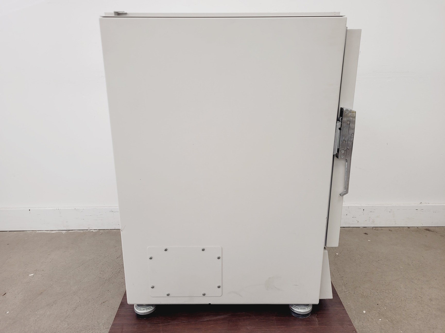 Innova 4200 New Brunswick Scientific Innova 4200 Incubator Shaker Lab